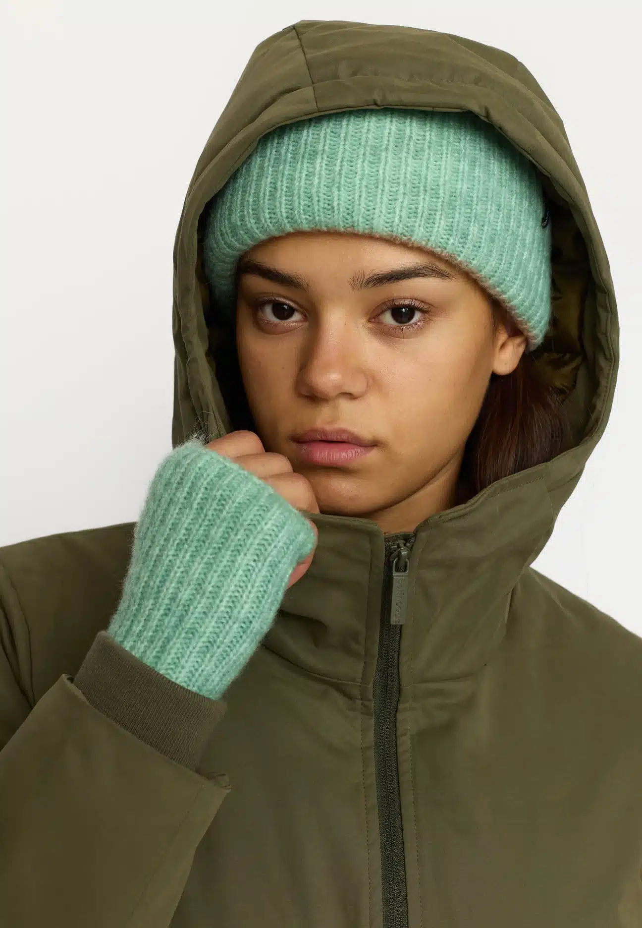 abrigo selfhood 77340 verde - Imagen 4