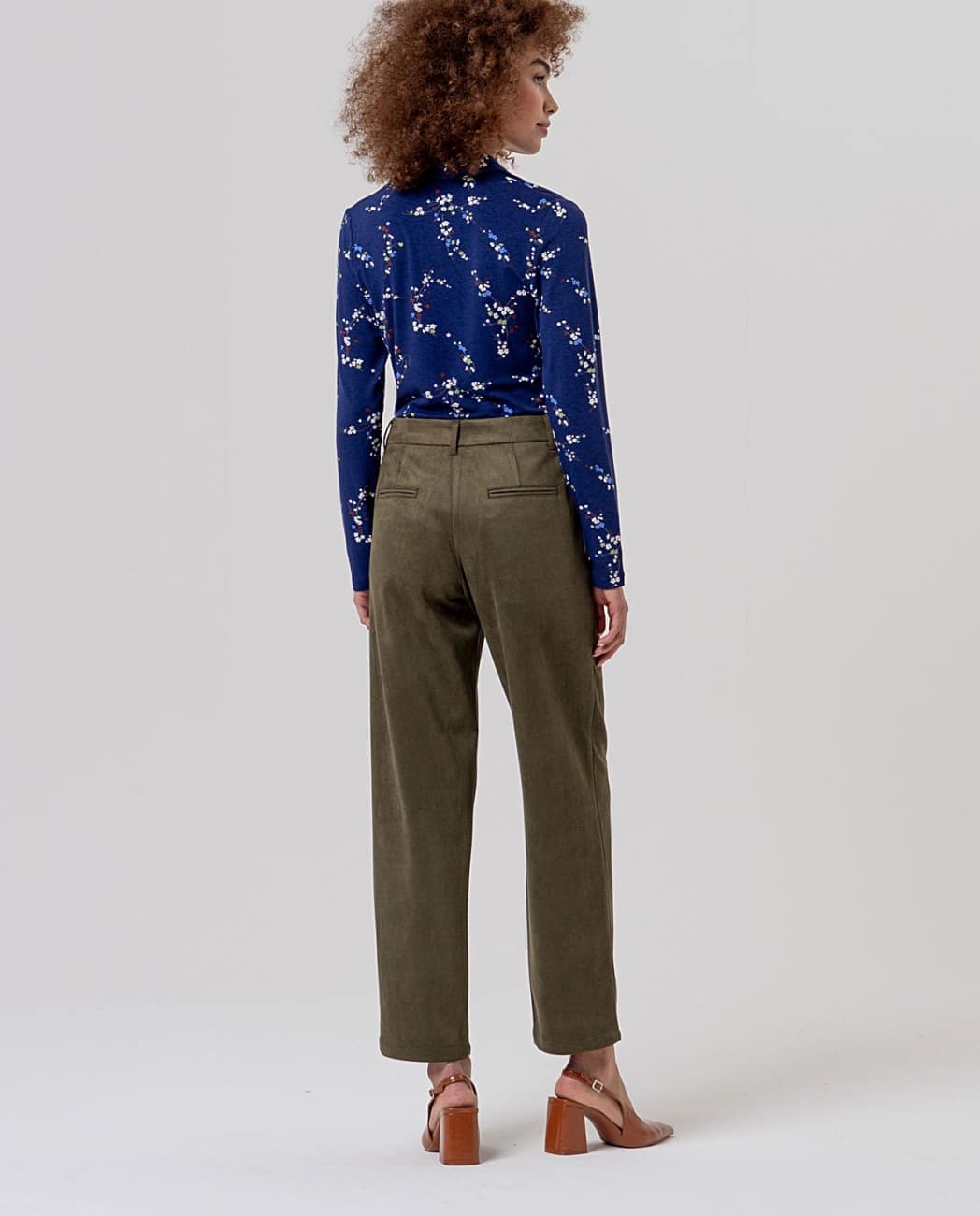 pantalon surkana tana 526 verde - Imagen 2