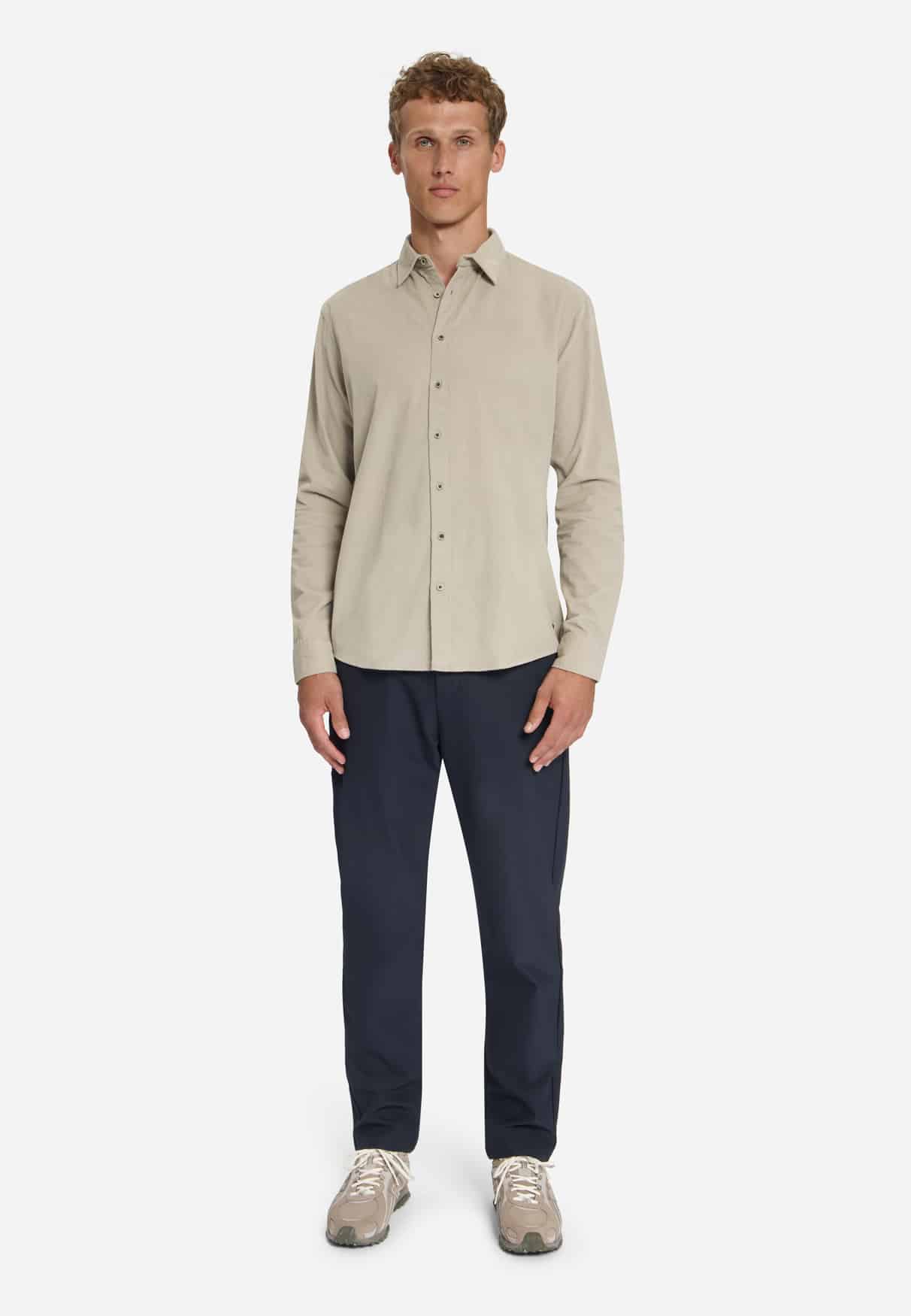 camisa corduroy cemento - Imagen 2