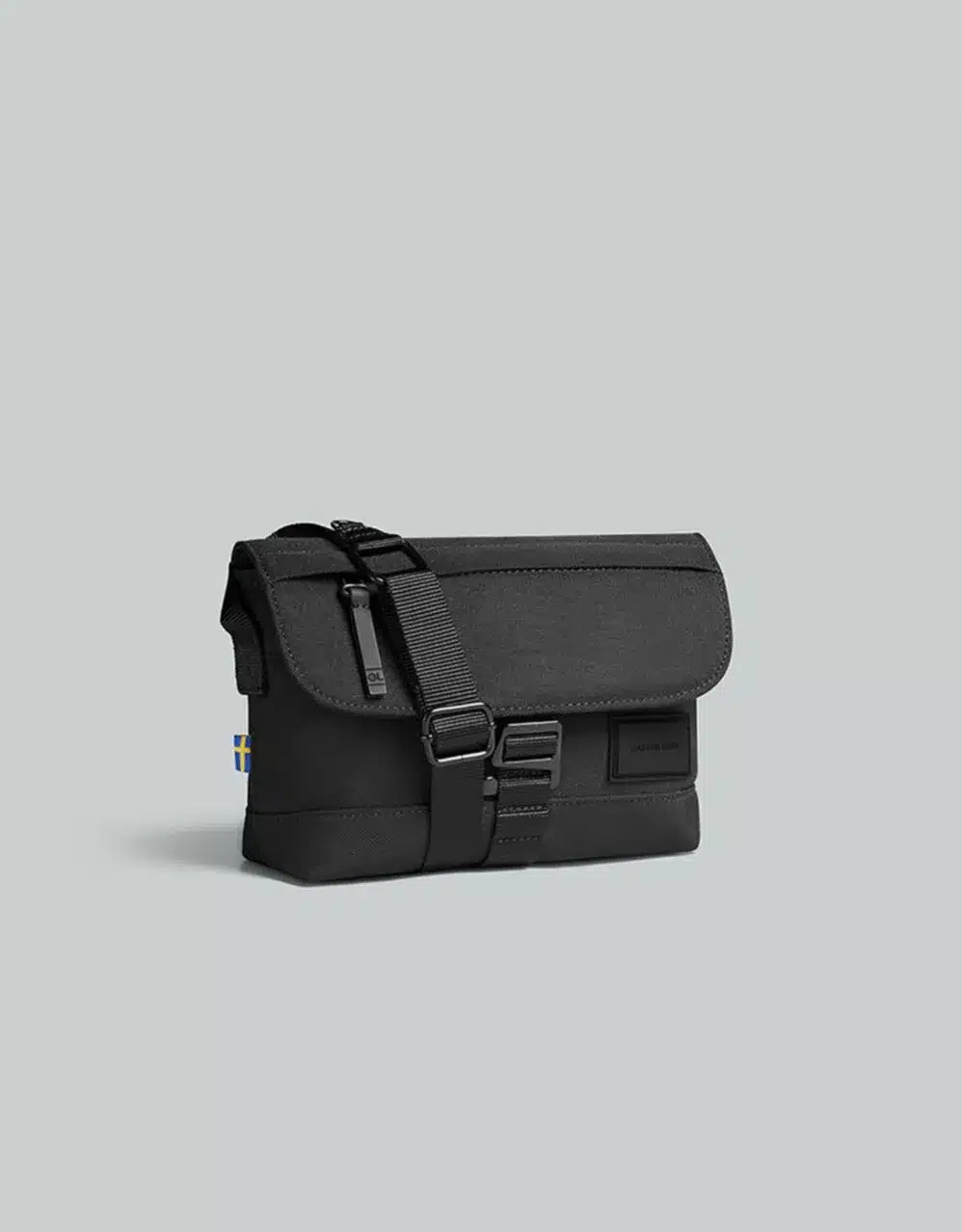 bolso gaston luga crossbody weave black - Imagen 4