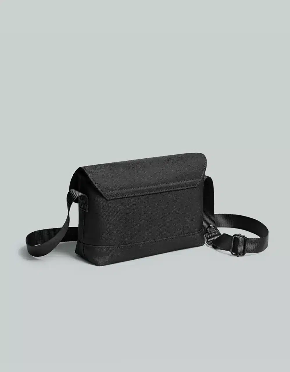 bolso gaston luga crossbody weave black - Imagen 5